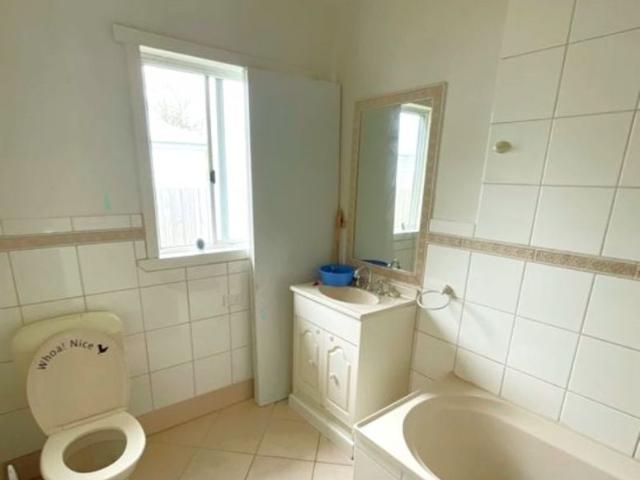 3 Bedroom House situated in Westend