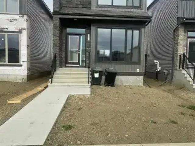 3 Bedroom House Spruce Grove AB 105110871