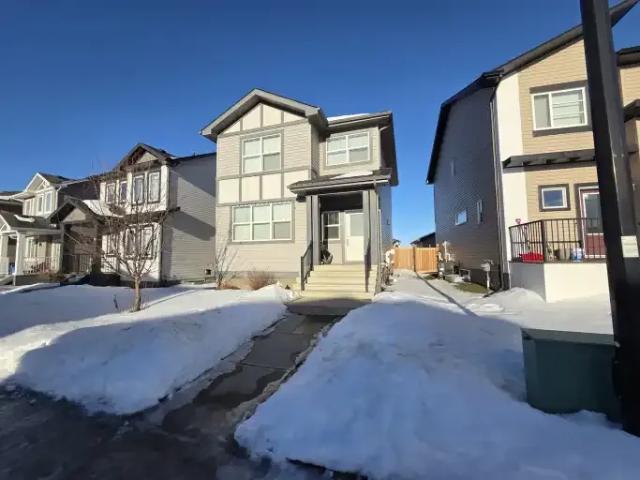 3 Bedroom House Spruce Grove AB 105623615