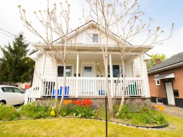 3 Bedroom House St. Catharines ON 104470603