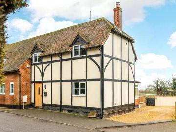3 Bedroom House Steeple Claydon Buckinghamshire 100503497