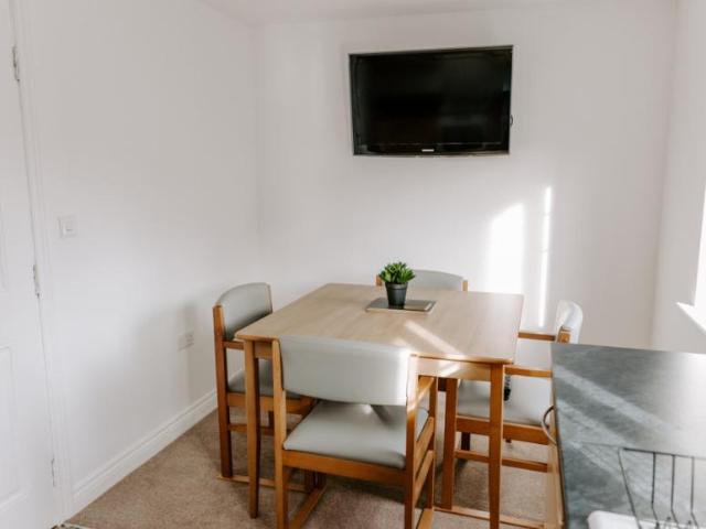 3 Bedroom House Stockton Stockton 100201403