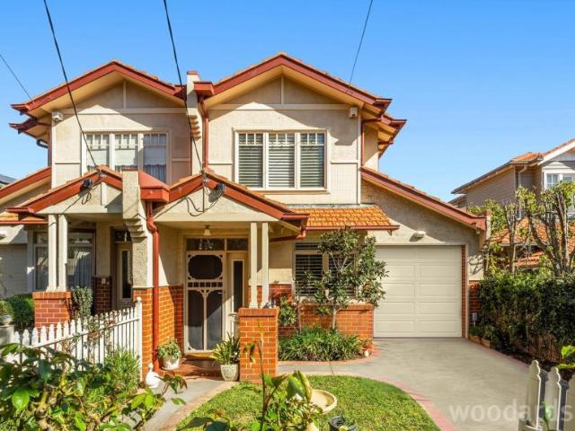3 Bedroom House Strathmore VIC 105584387