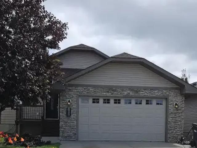 3 Bedroom House Strathmore AB 104292215