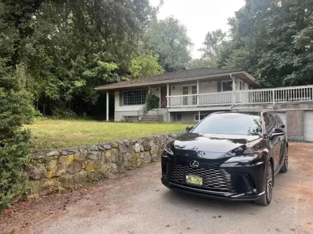 3 Bedroom House Surrey BC 105023386