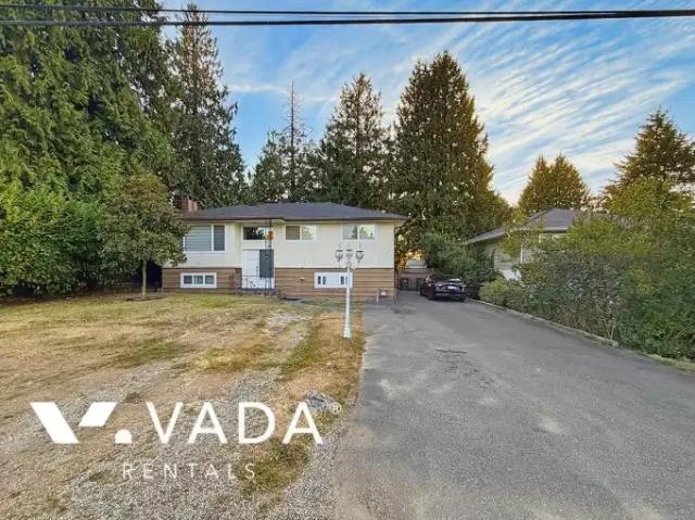 3 Bedroom House Surrey BC 105100760