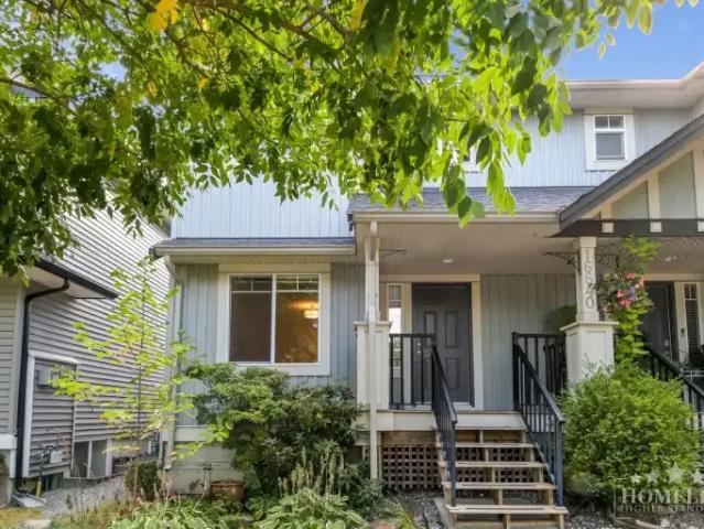 3 Bedroom House Surrey BC 105602102