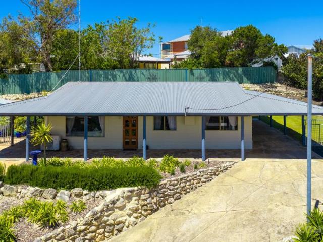 3 Bedroom House Preston Beach WA 106074761