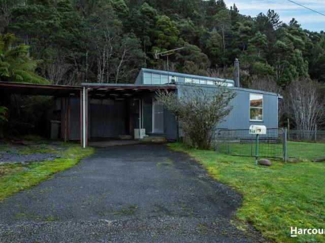 3 Bedroom House Queenstown TAS 106178938