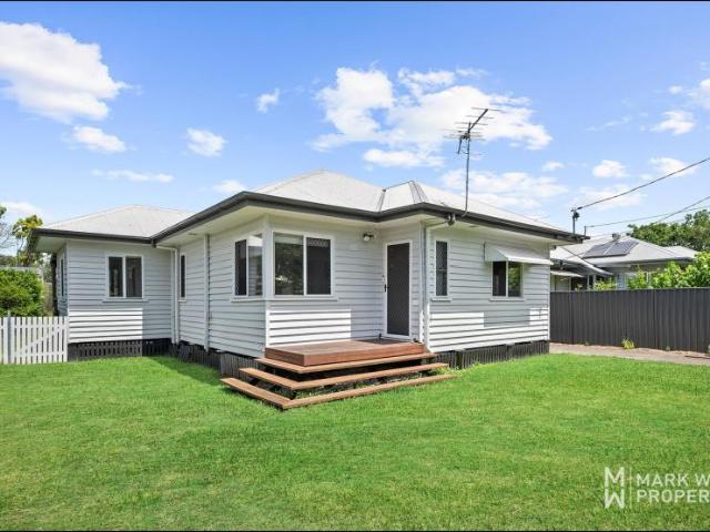 3 Bedroom House Rocklea QLD 104782907