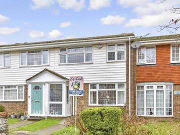 3 Bedroom House Rainham Great London 100503200
