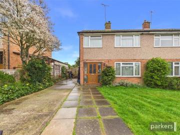 3 Bedroom House Reading Wokingham 101231718