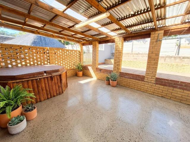 3 Bedroom House Rented in Bluff