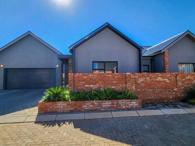 3 Bedroom House Rented in De Land Estate
