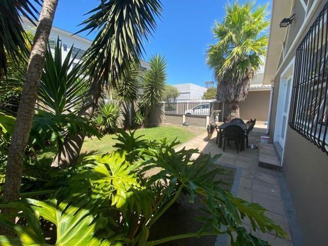 3 Bedroom house rented in Diep River, Cape Town