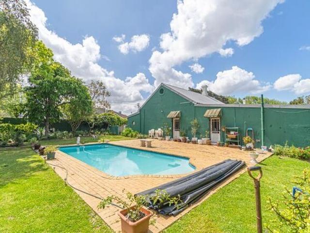 3 Bedroom house rented in Plumstead, Cape Town