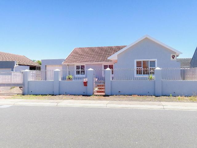 3 Bedroom house rented in Strandfontein Village, Mitchells Plain