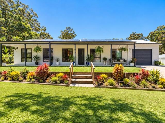 3 Bedroom House Russell Island QLD 105971063