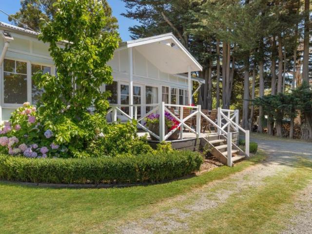 3 Bedroom House Woodend VIC LS102766218