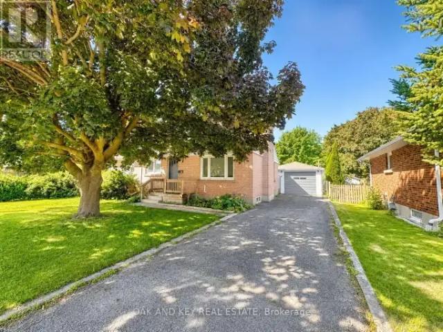 3 Bedroom House Woodstock ON 104876899