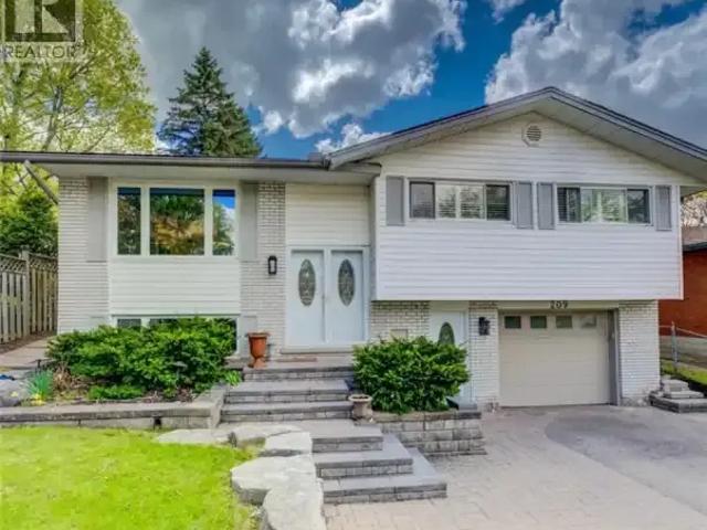 3 Bedroom House Waterloo ON 104362885