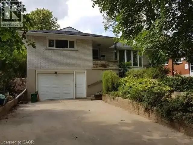 3 Bedroom House Waterloo ON 104638603