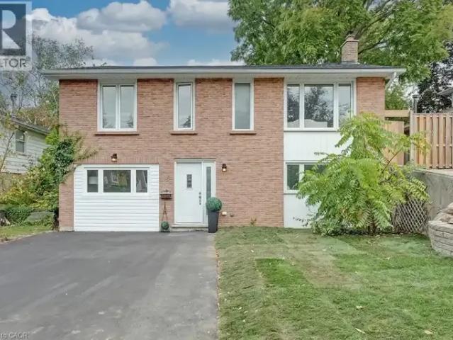 3 Bedroom House Waterloo ON 103594558