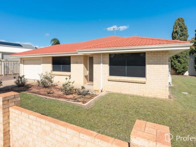 3 Bedroom House Waggrakine WA 105971860
