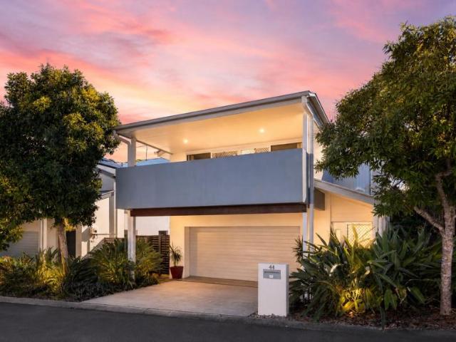 3 Bedroom House Wakerley QLD 104403165