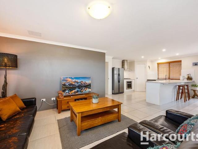 3 Bedroom House Wanneroo WA 106013654