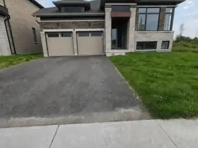 3 Bedroom House Wasaga Beach ON 105281892