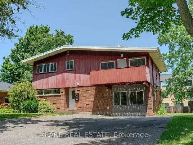 3 Bedroom House Welland ON 103740117