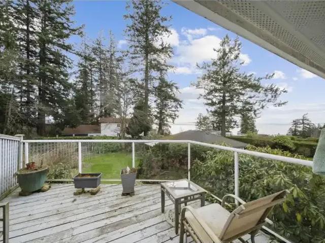 3 Bedroom House White Rock BC 105048012