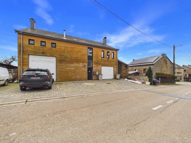 3 Bedroom House with Terrace – Vesqueville