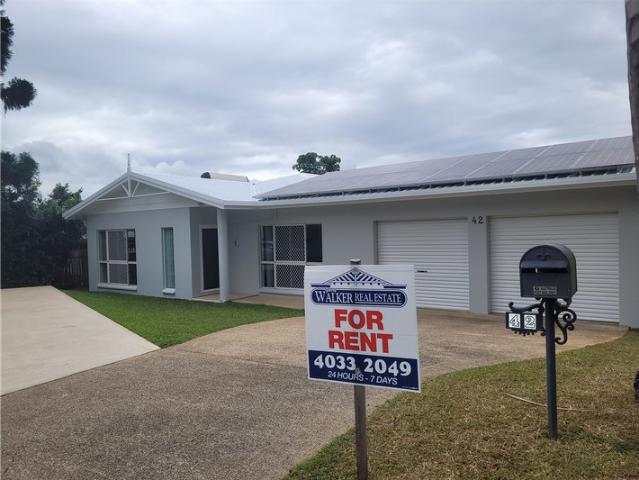 3 Bedroom House with a Pool Mount Sheridan