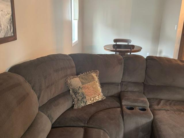 3 Bedroom House with Heated Garage