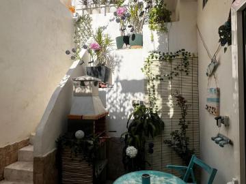 3 bedroom house, with outdoor area