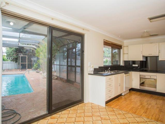 3 Bedroom House with SWIMMING POOL