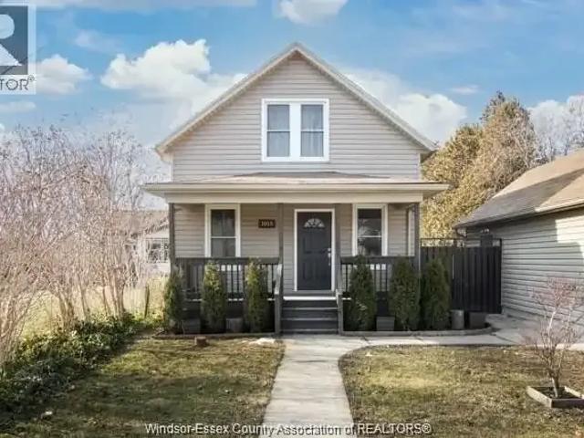 3 Bedroom House Windsor ON 105088025