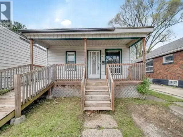 3 Bedroom House Windsor ON 105167450