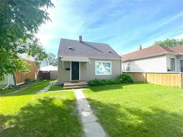 3 Bedroom House Winnipeg MB 104940686