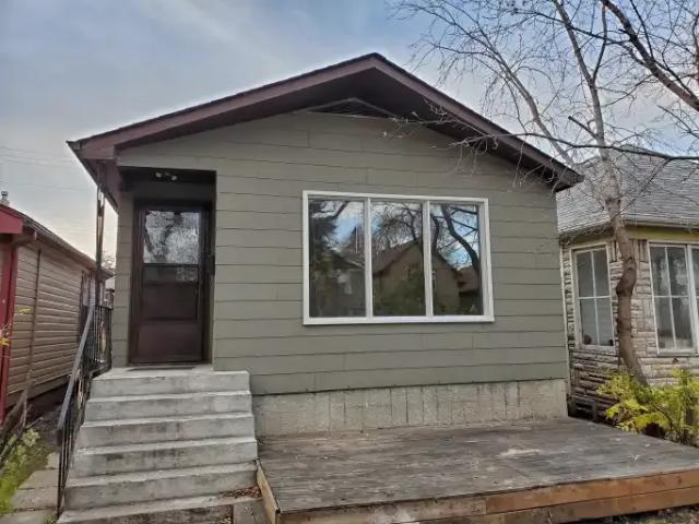 3 Bedroom House Winnipeg MB 105344985