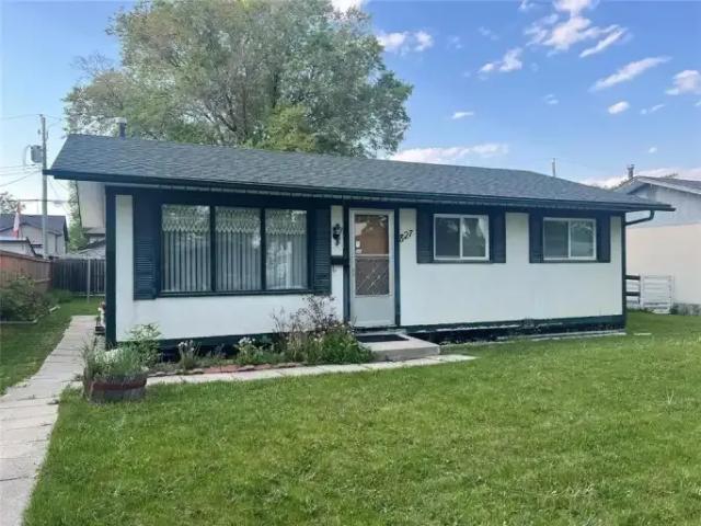 3 Bedroom House Winnipeg MB 105505552