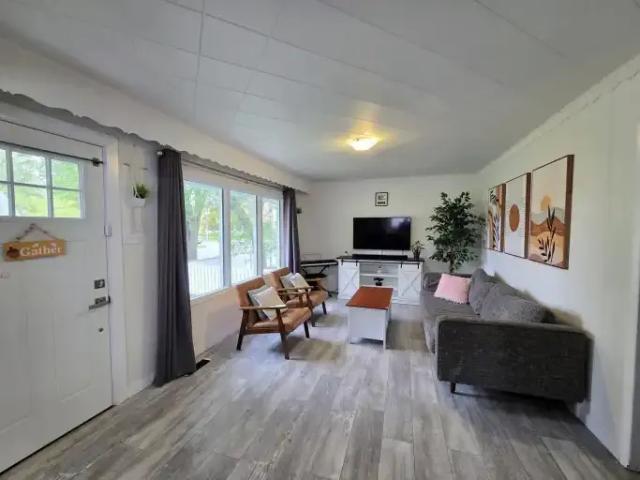 3 Bedroom House Winnipeg MB 105623672