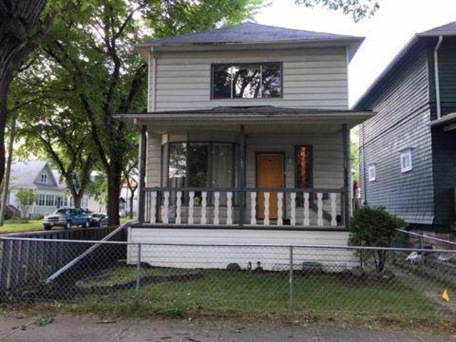 3 Bedroom House Winnipeg MB 103839243