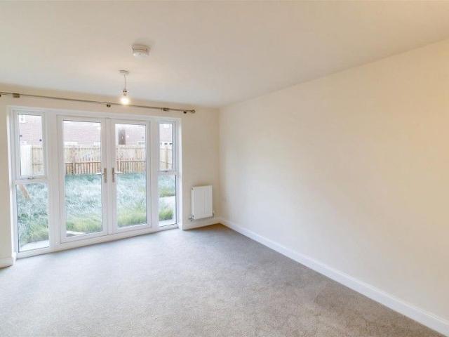 3 Bedroom House Townhouse