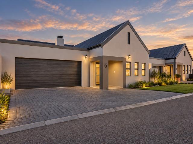 3 Bedroom House To Let in Mount Royal Golf Estate