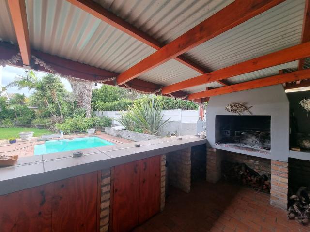 3 Bedroom House To Let in Onrus