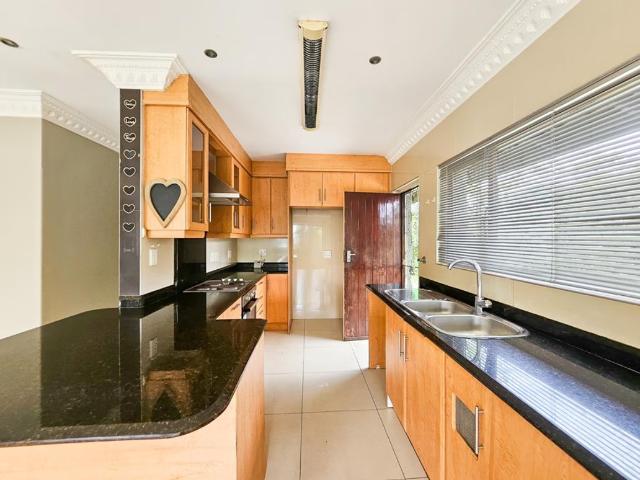 3 Bedroom House To Let in Athlone Park