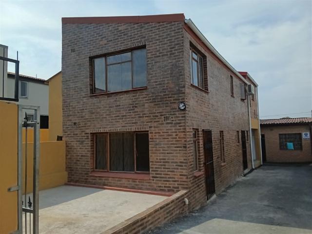 3 Bedroom House To Let in Arena Park
